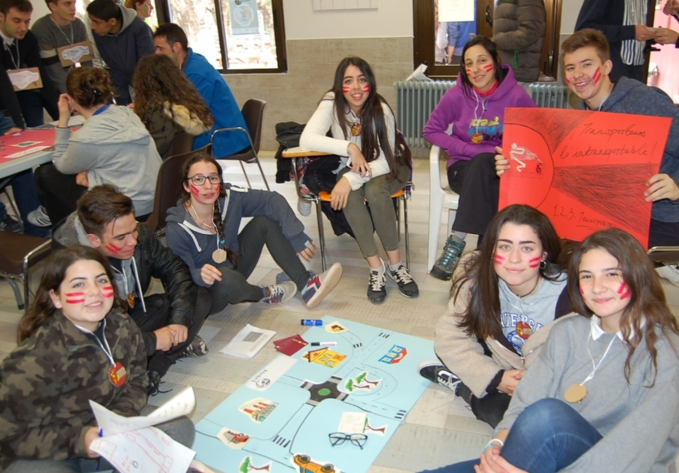 “Buscamos jóvenes que sean capaces de gobernar el mundo ¿Te apuntas?”