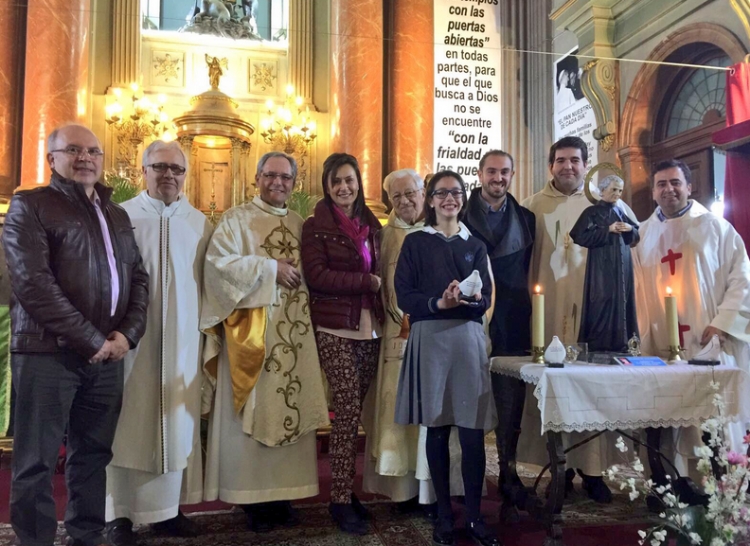 Celebrando la fiesta de Don Bosco en la parroquia de San Antón