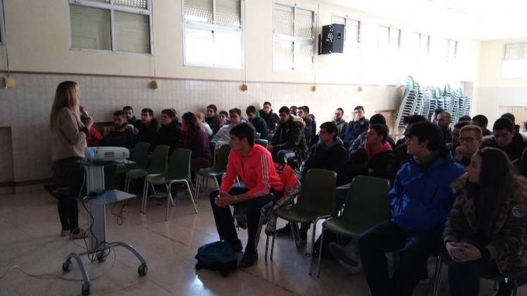 Jóvenes de Salesianos Villamuriel se forman como emprendedores