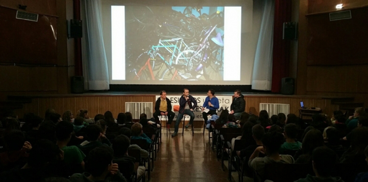 Bizikleta Solidarioak /Bicicletas Solidarias en Salesianos Urnieta