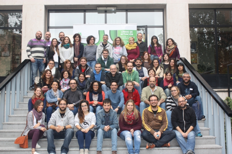 Los educadores, enredados