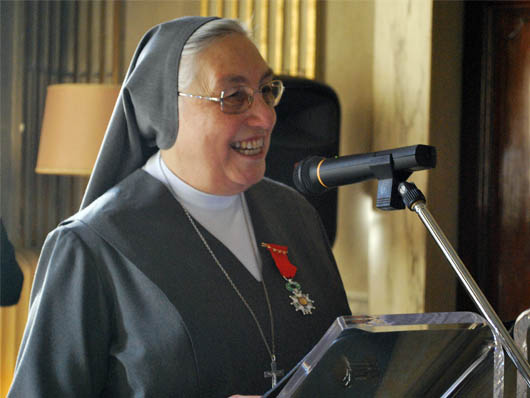 Madre Yvonne: Pensemos en respuesta generosa de don Bosco