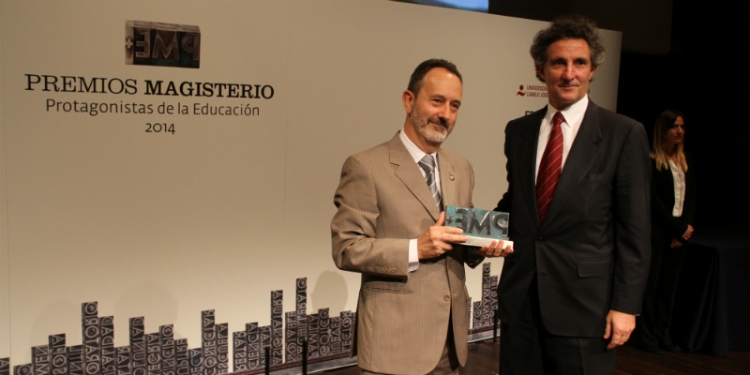 Los Salesianos reciben un premio de la revista Magisterio