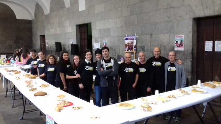 Pincho solidario y tienda de segunda mano en Azkoitia