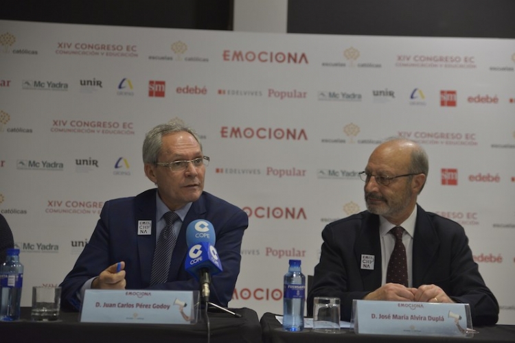 Pérez Godoy: “Educar es comunicar siendo capaces de tocar el corazón”