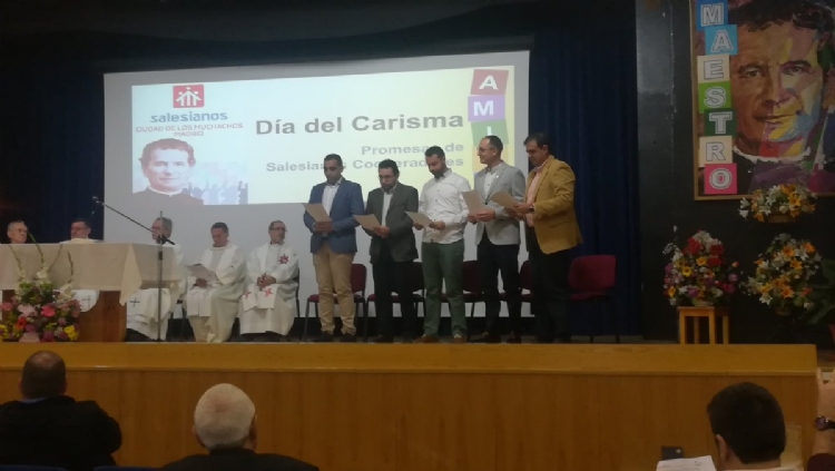 “Hay que abrir el corazón para recoger los anhelos de los jóvenes”