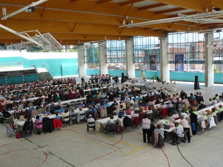 Peregrinación de ADMA en Salesianos Cruces