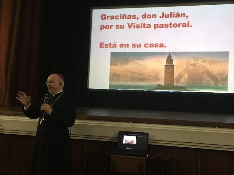 Monseñor Julián Barrio: “¡No os dejéis robar la alegría!”