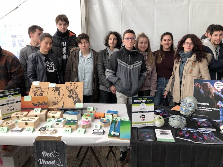 Urnieta: Los trabajos de 70 alumnos expuestos en la Feria Ikasenpresa de Eibar