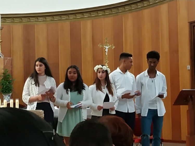 Cinco jóvenes de Salesianos Estrecho reciben el Bautismo
