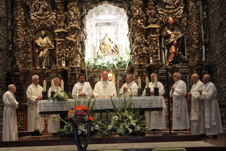 La ciudad de León, testigo de la celebración de una Familia