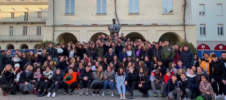 Saludo del Rector Mayor a los jóvenes del mundo salesiano