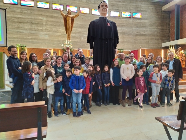 El gigante de Don Bosco en las fiestas de Burriana  Castellón