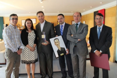 El Rector Mayor recibe el galardón de “Asturiano del mes”