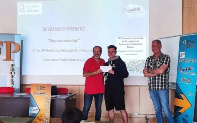Salesianos Burgos, premiado por su “Reposamóviles”