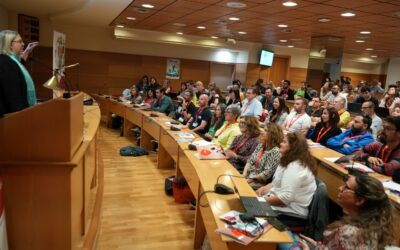 Más de un centenar de profesores comparten experiencias educativas innovadoras